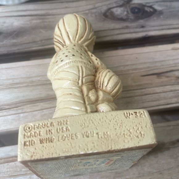 Sale‼️Vintage Figurine - "Remember Me Dad?" -Paula & Co. 1972 - Picture 7 of 7